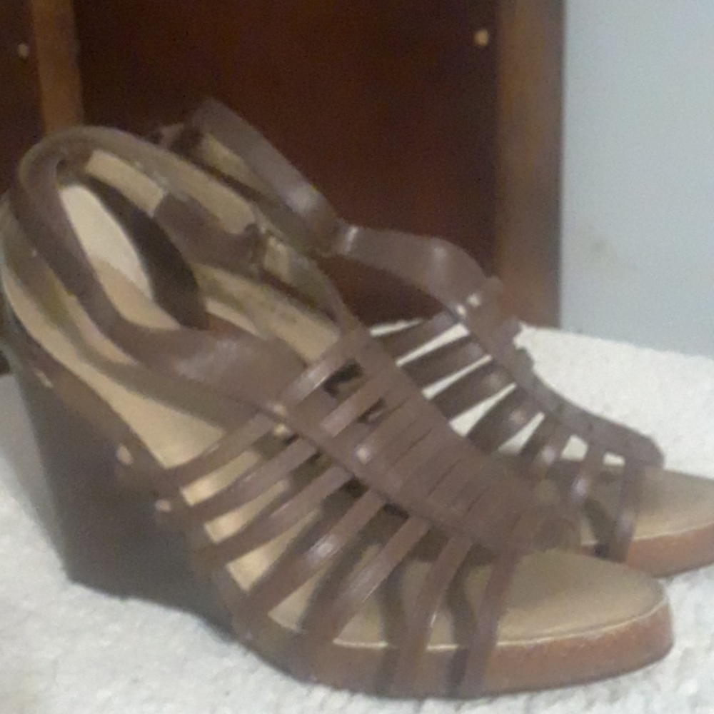 Bundle and Save Me Too Wedged Heel - Picture 2 of 6